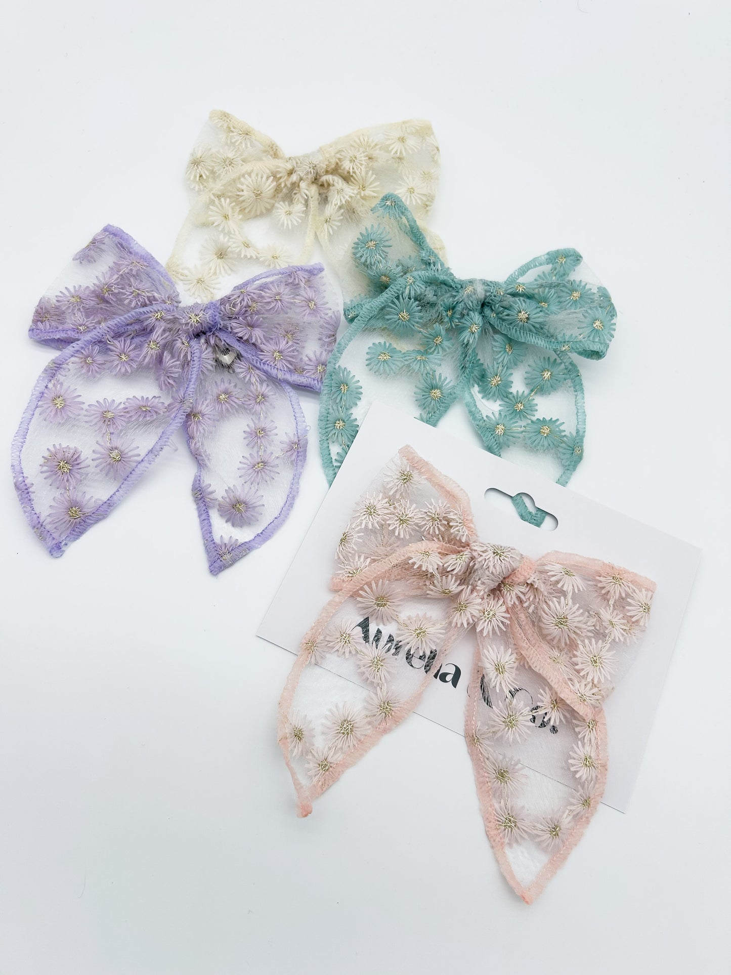 Daisy Veil Bow Collection