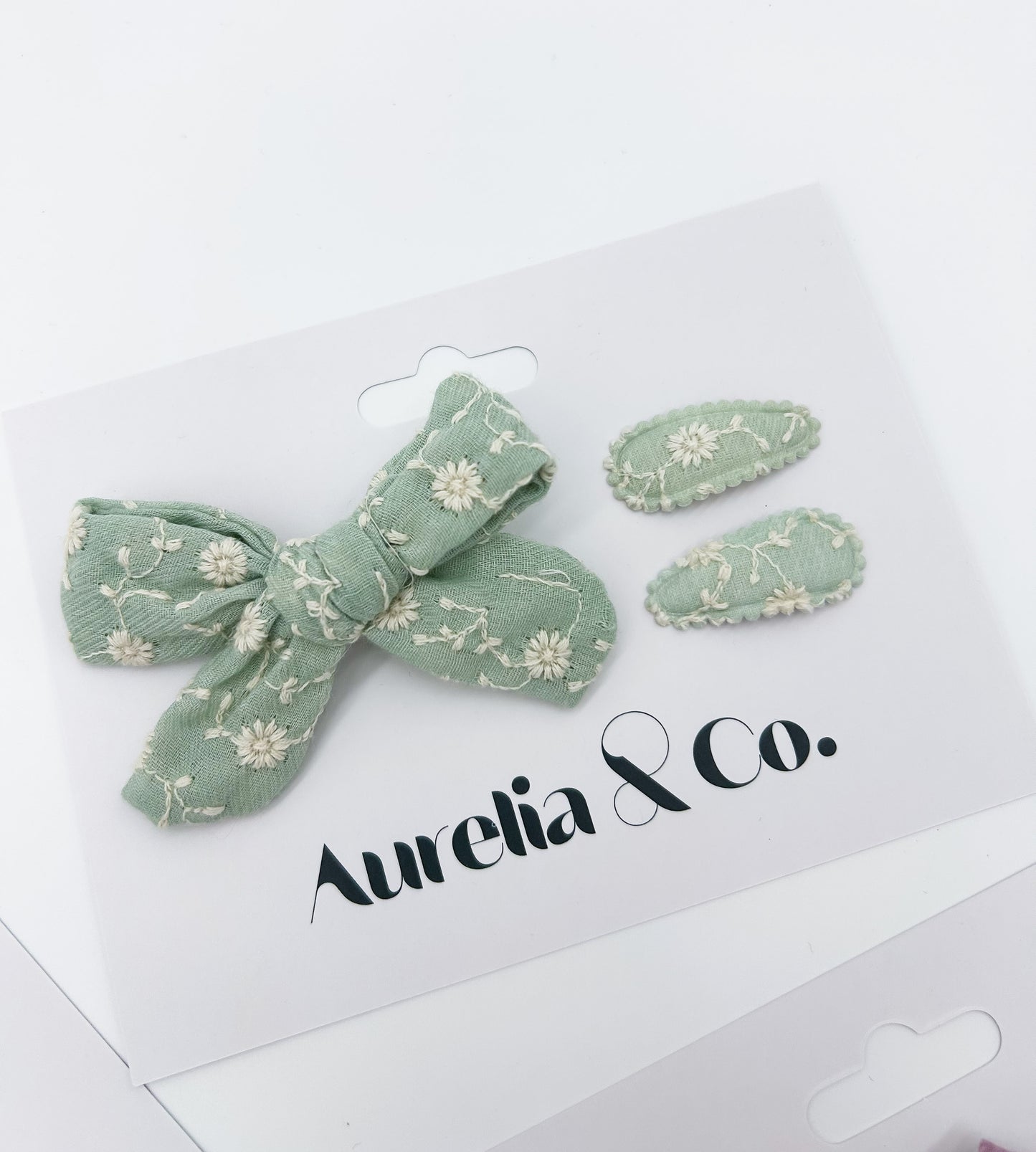 Embroidered Bow & Mini Clip Set