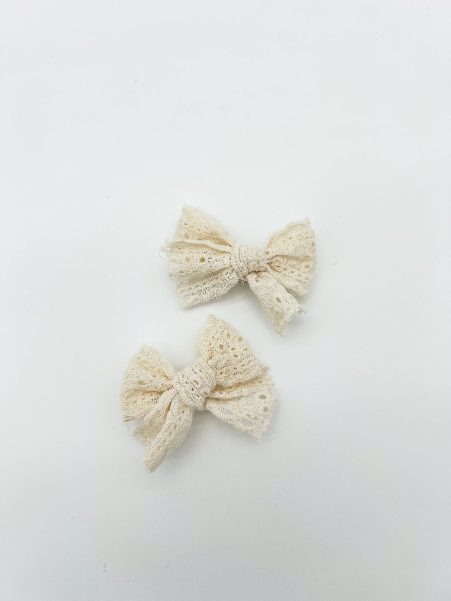 Vintage Lace Bows