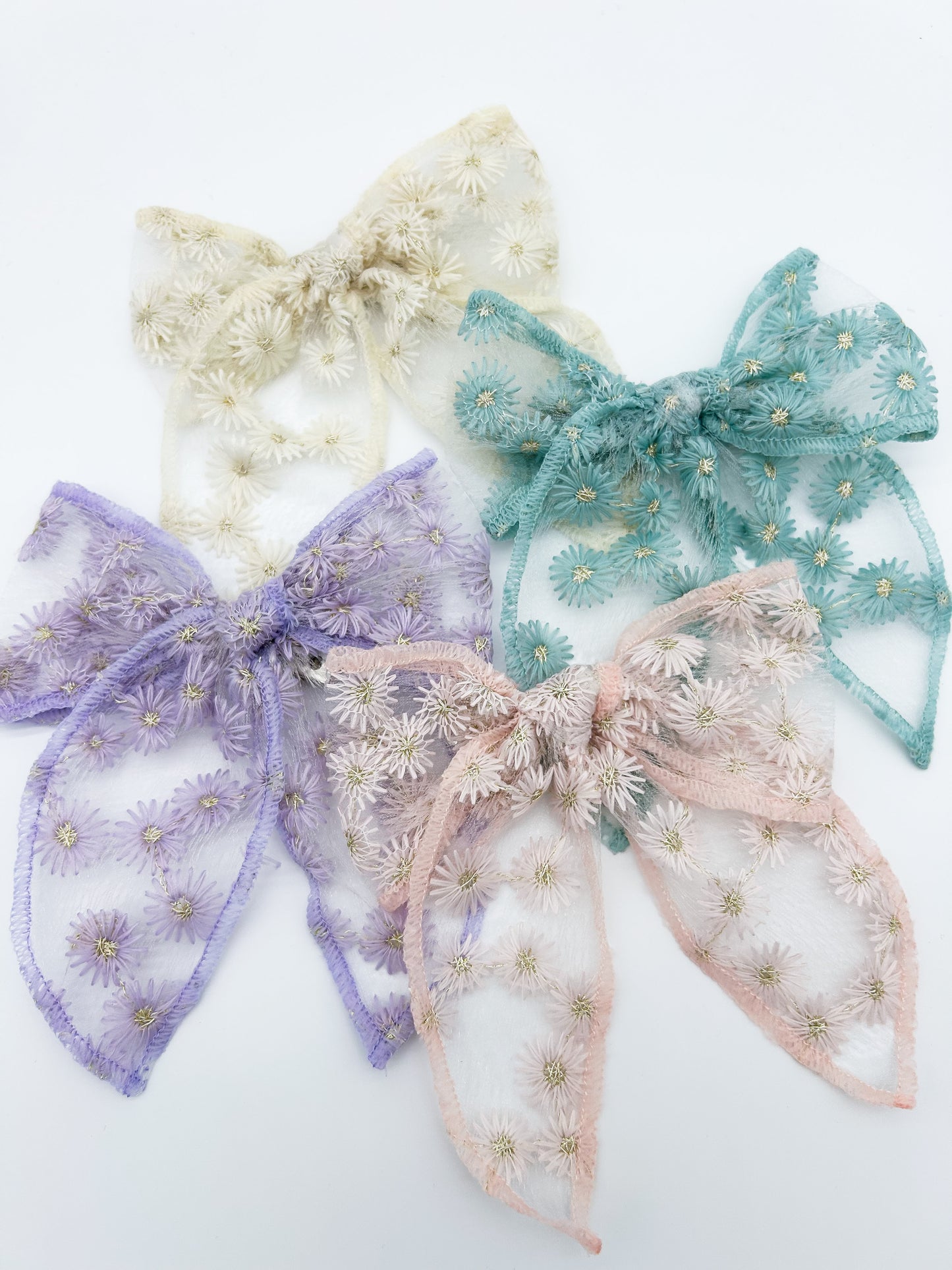 Daisy Veil Bow Collection
